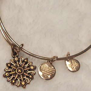 Alex and Ani Compass RARE Adjustable Like New